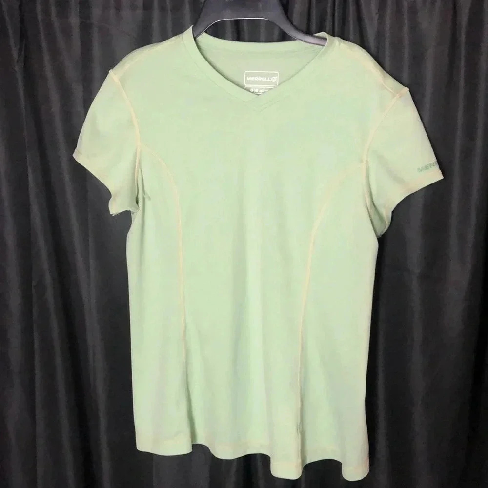 Merrell Green V Neck Opti Wick M